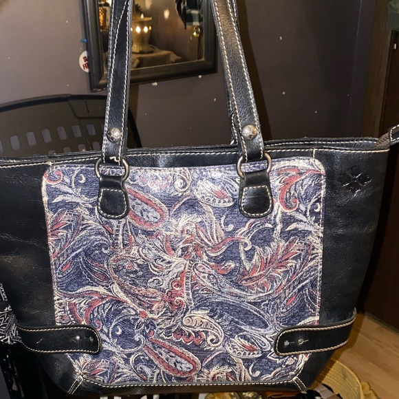 Patricia Nash feathered paisley print purse - Picture 2 of 14